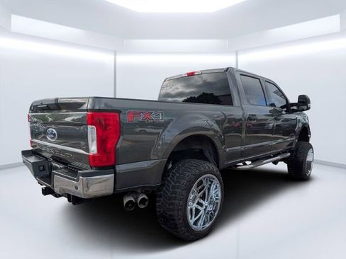 Used 2019 Ford F250 XLT w/ XLT Value Package AWD/4WD image 3
