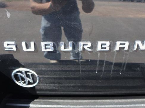 Used 2014 Chevrolet Suburban LT image 10