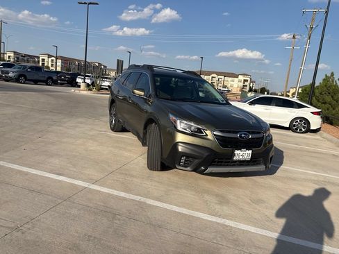 Used 2020 Subaru Outback Limited w/ Popular Package #2 AWD/4WD image 17