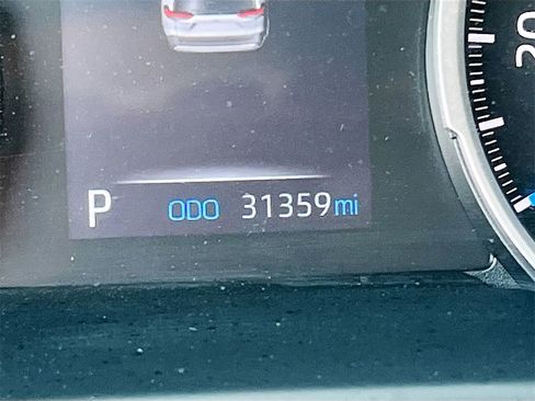 Used 2022 Toyota RAV4 LE image 12