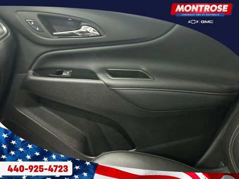 Used 2024 Chevrolet Equinox Premier image 12