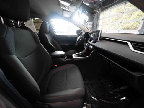 Used 2024 Toyota RAV4 LE FWD image 27