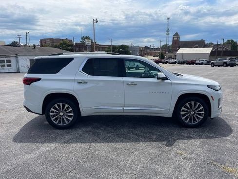 Used 2022 Chevrolet Traverse Premier AWD/4WD image 4
