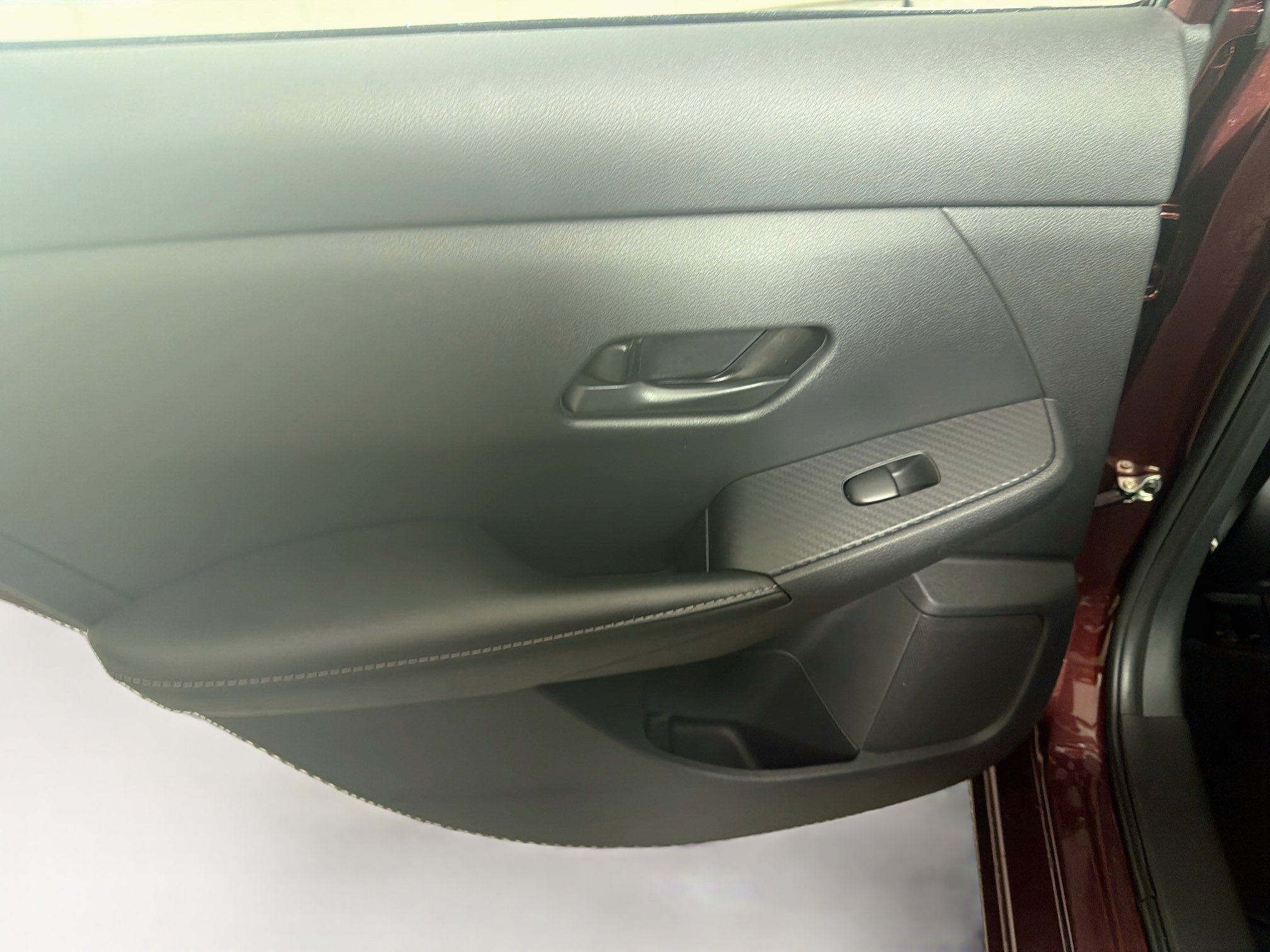 Used 2025 Nissan Sentra SV FWD image 24