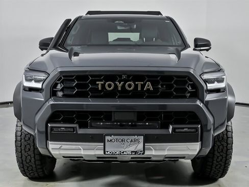 Used 2025 Toyota 4Runner Trailhunter AWD/4WD image 5