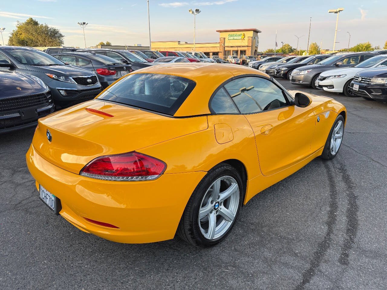 Used 2012 BMW Z4 sDrive28i w/ Exclusive Citrus Yellow Pkg RWD image 25