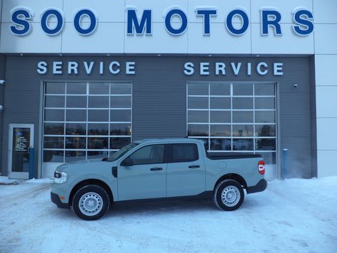 Used 2024 Ford Maverick XL image 1