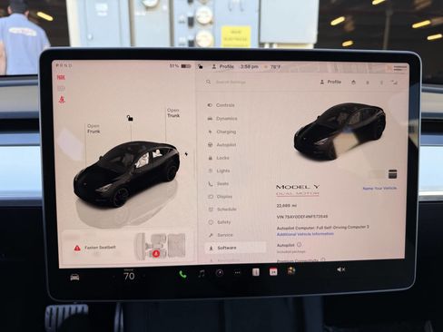 Used 2022 Tesla Model Y Performance image 10