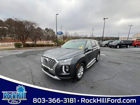 Used 2022 Hyundai Palisade SE image 1