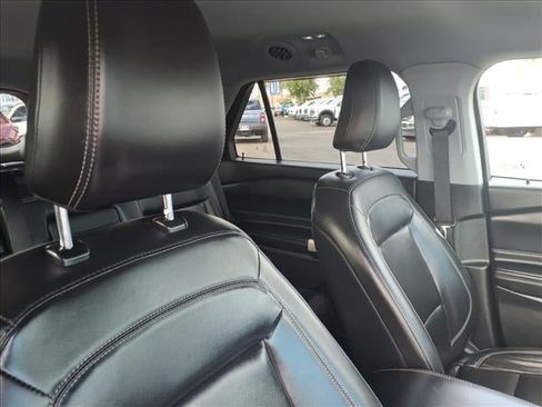 Certified 2021 Ford Explorer XLT w/ Equipment Group 202A image 13