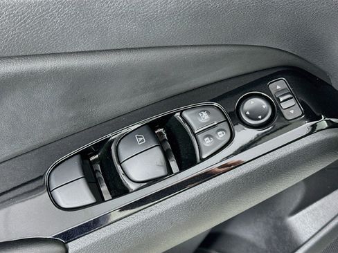 Used 2024 Nissan Altima 2.5 SR w/ SR Premium Package FWD image 18