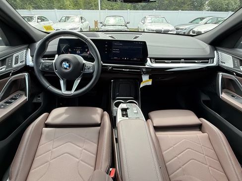 Used 2025 BMW X2 xDrive28i w/ Premium Package AWD/4WD image 15