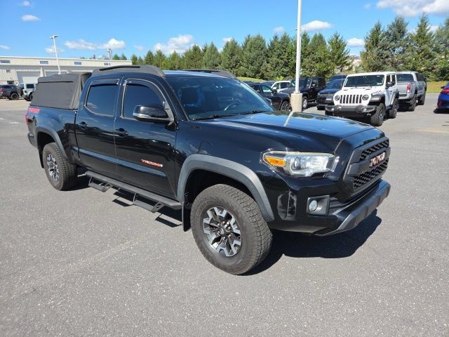 Used 2016 Toyota Tacoma TRD Off-Road AWD/4WD image 19