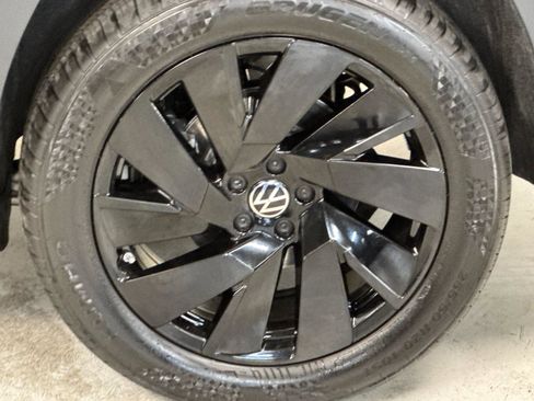 New 2026 Volkswagen Atlas SE image 26