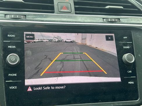 Used 2020 Volkswagen Tiguan SE FWD image 11