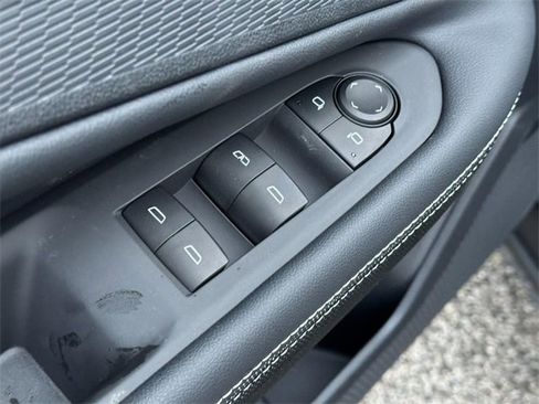 New 2026 Chevrolet Blazer EV LT image 9