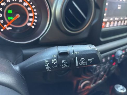 Used 2021 Jeep Wrangler Unlimited Sport image 23