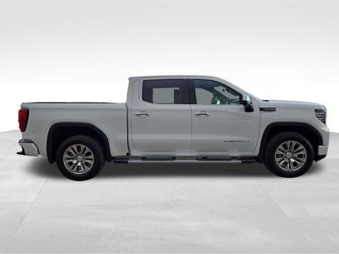 Used 2024 GMC Sierra 1500 Denali w/ Technology Package AWD/4WD image 14