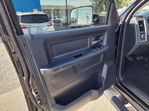 Used 2015 RAM 1500 Express AWD/4WD image 9