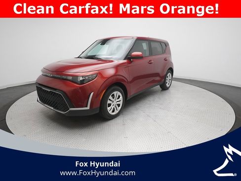 Used 2023 Kia Soul LX image 1