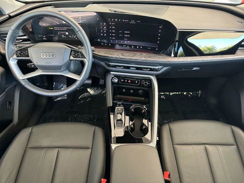Used 2025 Audi Q5 Premium w/ Premium Plus AWD/4WD image 13
