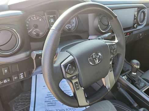 Used 2023 Toyota Tacoma TRD Sport image 18