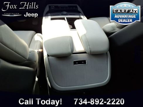 Used 2025 Lincoln Navigator L Reserve image 14