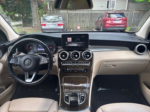 Used 2016 Mercedes-Benz GLC 300 4MATIC image 20