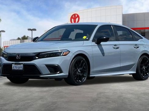 Used 2022 Honda Civic Sport image 9
