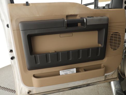Used 2015 Ford F250 Lariat w/ Lariat Ultimate Package AWD/4WD image 5
