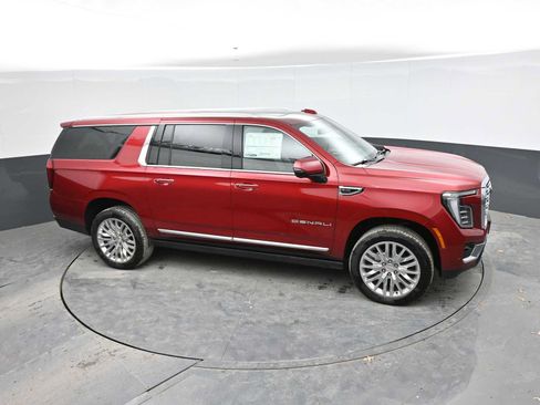 New 2026 GMC Yukon XL Denali w/ Sun & Power Step Package AWD/4WD image 19
