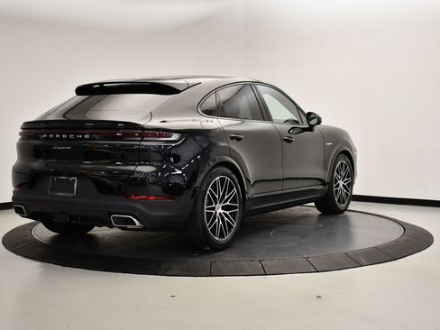 Certified 2025 Porsche Cayenne E-Hybrid Coupe AWD/4WD image 7