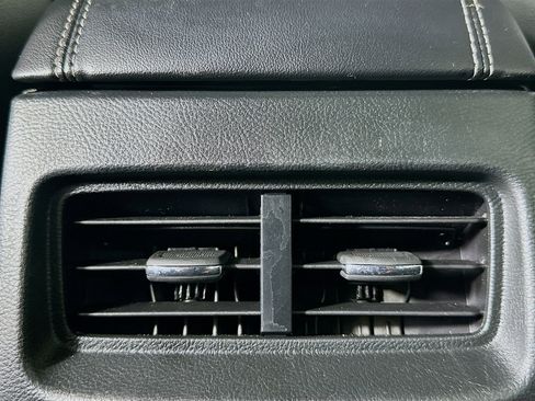 Used 2024 Ford Edge Titanium image 26