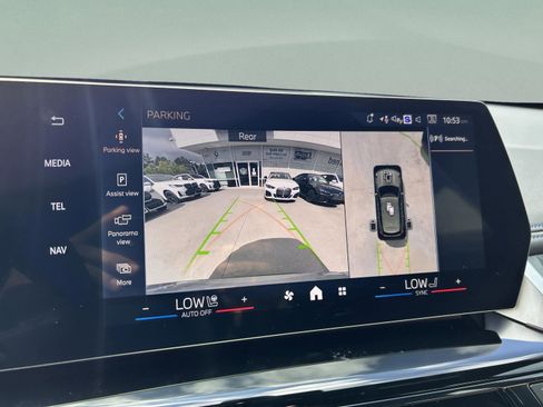 Used 2025 BMW X1 xDrive28i w/ Premium Package image 17