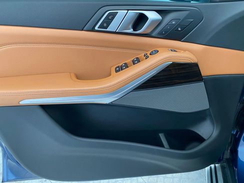 Used 2019 BMW X5 xDrive40i w/ Premium Package image 11