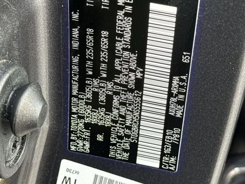 Used 2022 Toyota Highlander XLE image 28