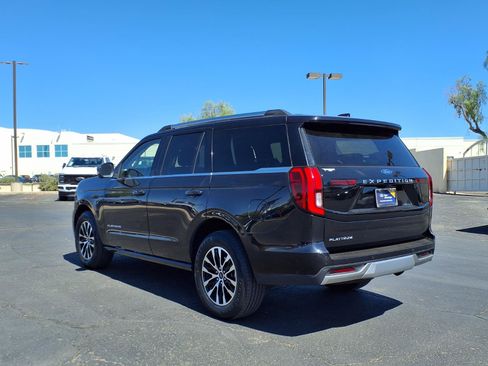 Certified 2025 Ford Expedition Platinum AWD/4WD image 4