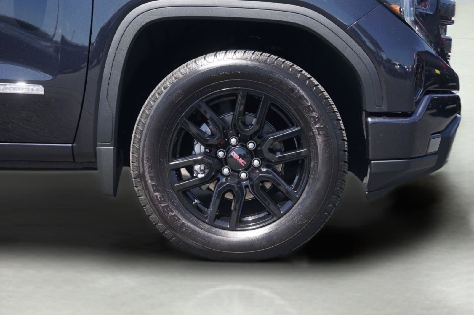 Used 2024 GMC Sierra 1500 Elevation RWD image 4