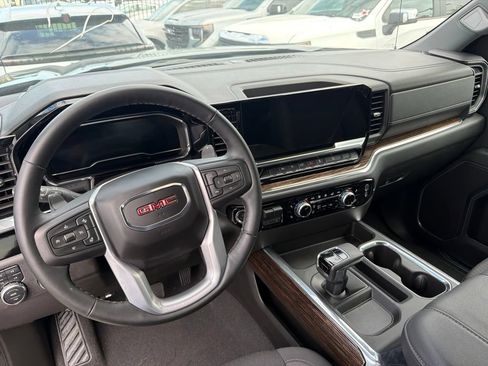 Used 2025 GMC Sierra 1500 Elevation AWD/4WD image 10