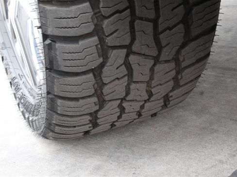 Used 2023 Toyota Tundra Capstone image 32