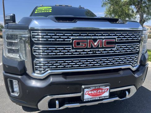 Used 2020 GMC Sierra 3500 Denali w/ Denali Ultimate Package AWD/4WD image 3