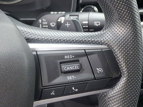 Used 2024 Mitsubishi Outlander ES image 21