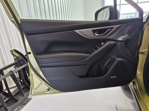 Used 2023 Subaru Crosstrek 2.5i Limited AWD/4WD image 8