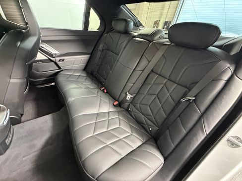 Used 2024 BMW 760i xDrive w/ Executive Package AWD/4WD image 13