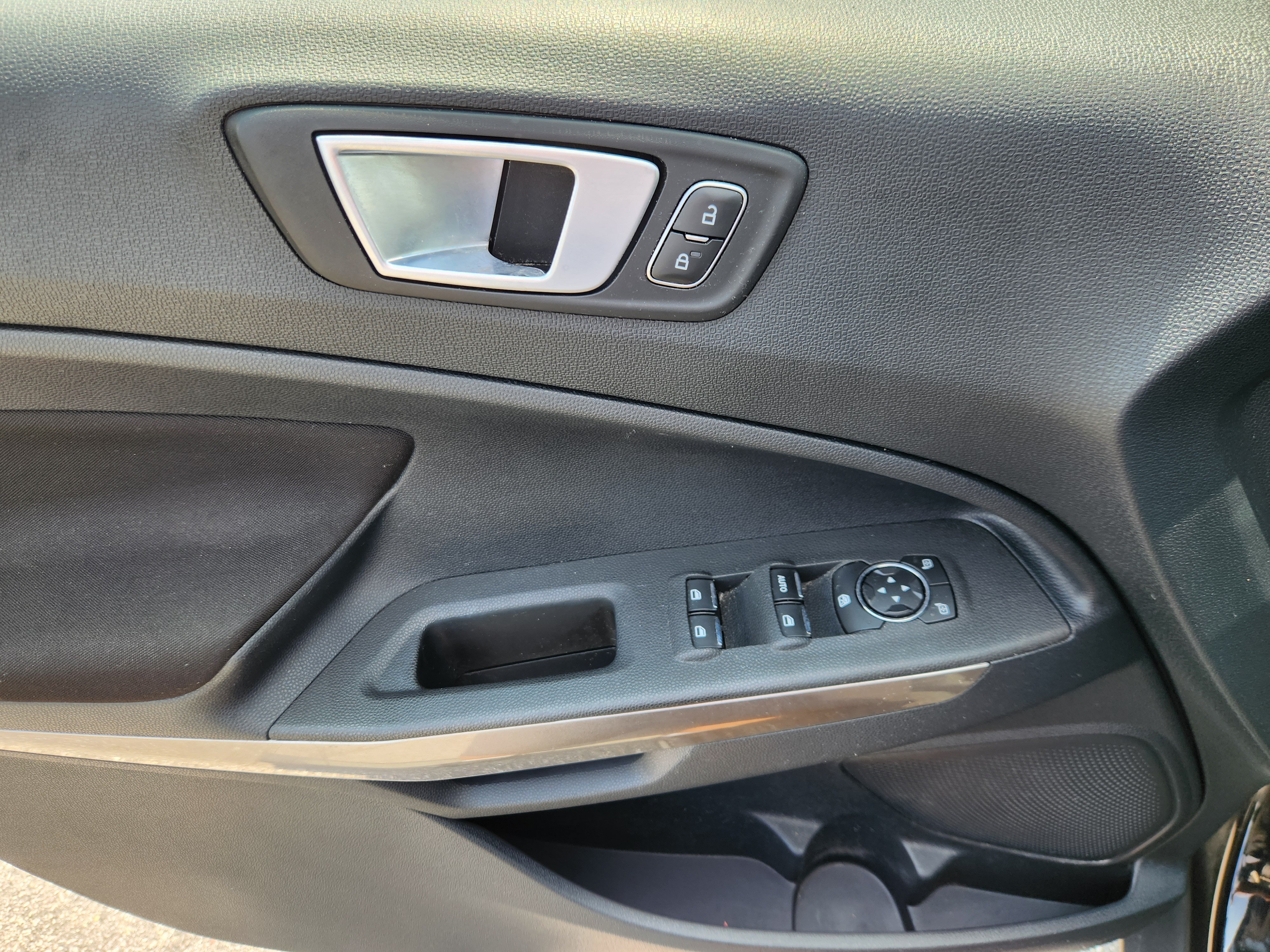 Used 2018 Ford EcoSport SE FWD image 17