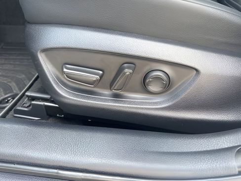 Used 2023 Toyota Camry SE w/ Convenience Package image 10