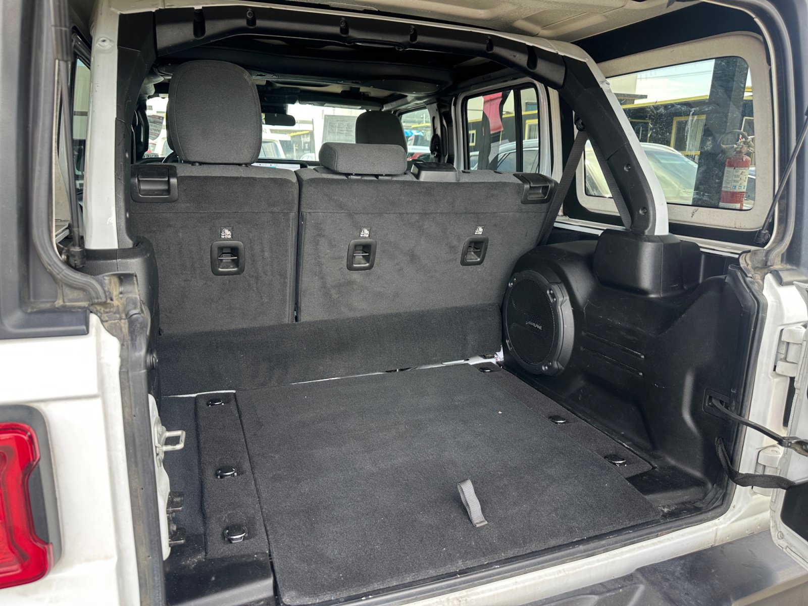 Used 2024 Jeep Wrangler Unlimited AWD/4WD image 22