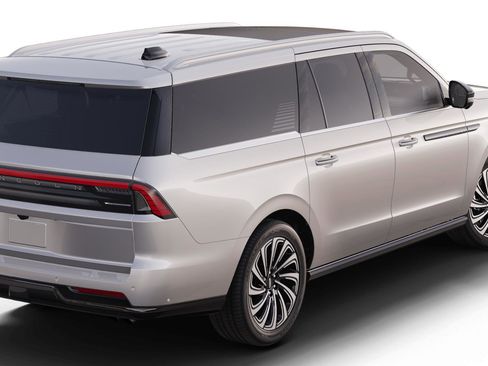 New 2025 Lincoln Navigator L Black Label AWD/4WD image 3
