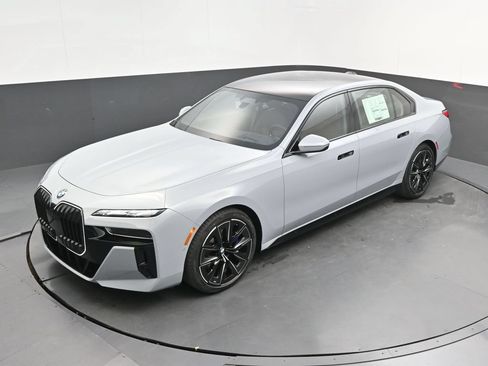 New 2026 BMW 740i w/ Executive Package RWD image 34