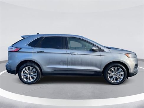 Used 2024 Ford Edge Titanium image 4